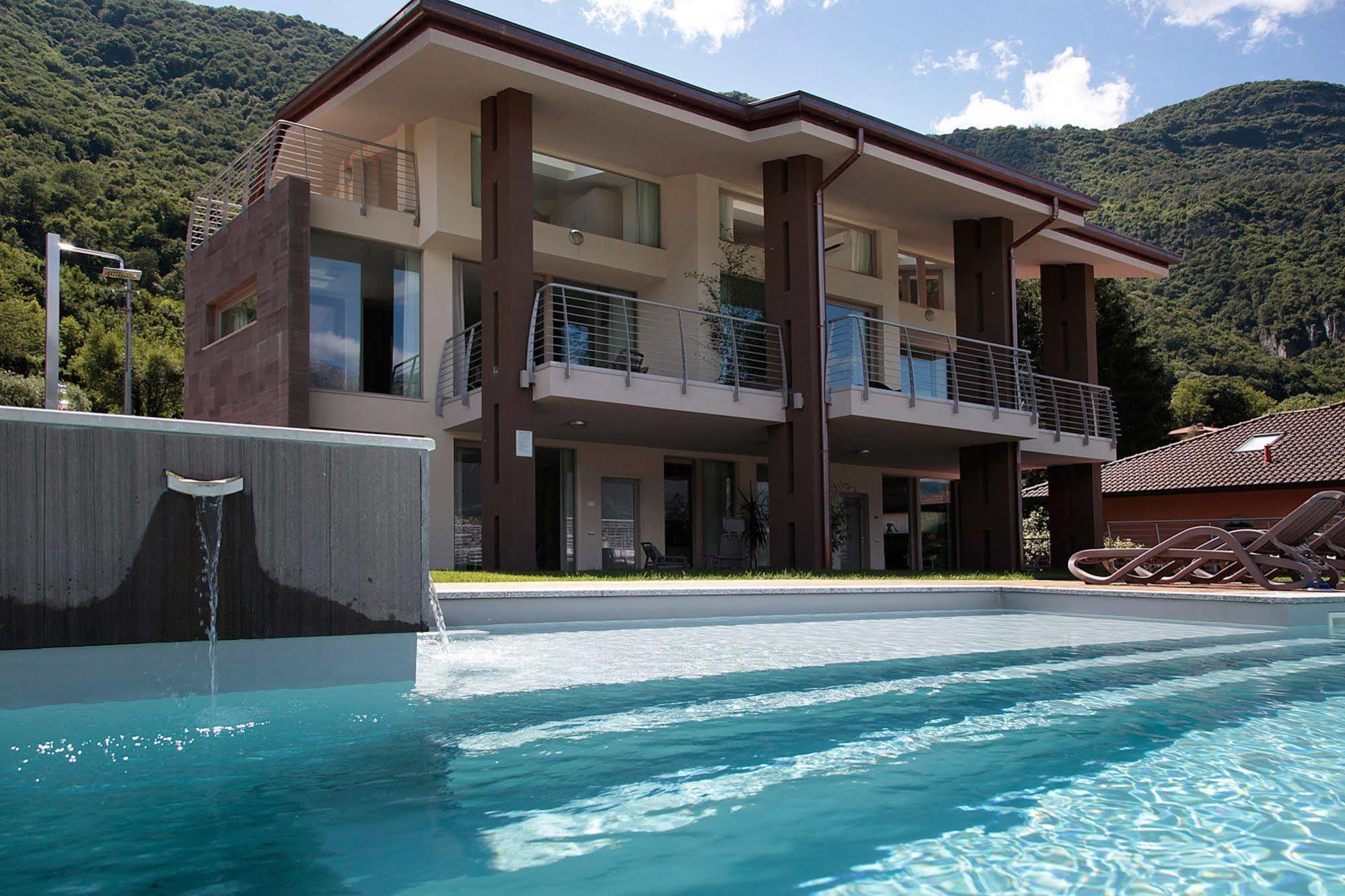Bellagio Village Mandello del Lario Buitenkant foto