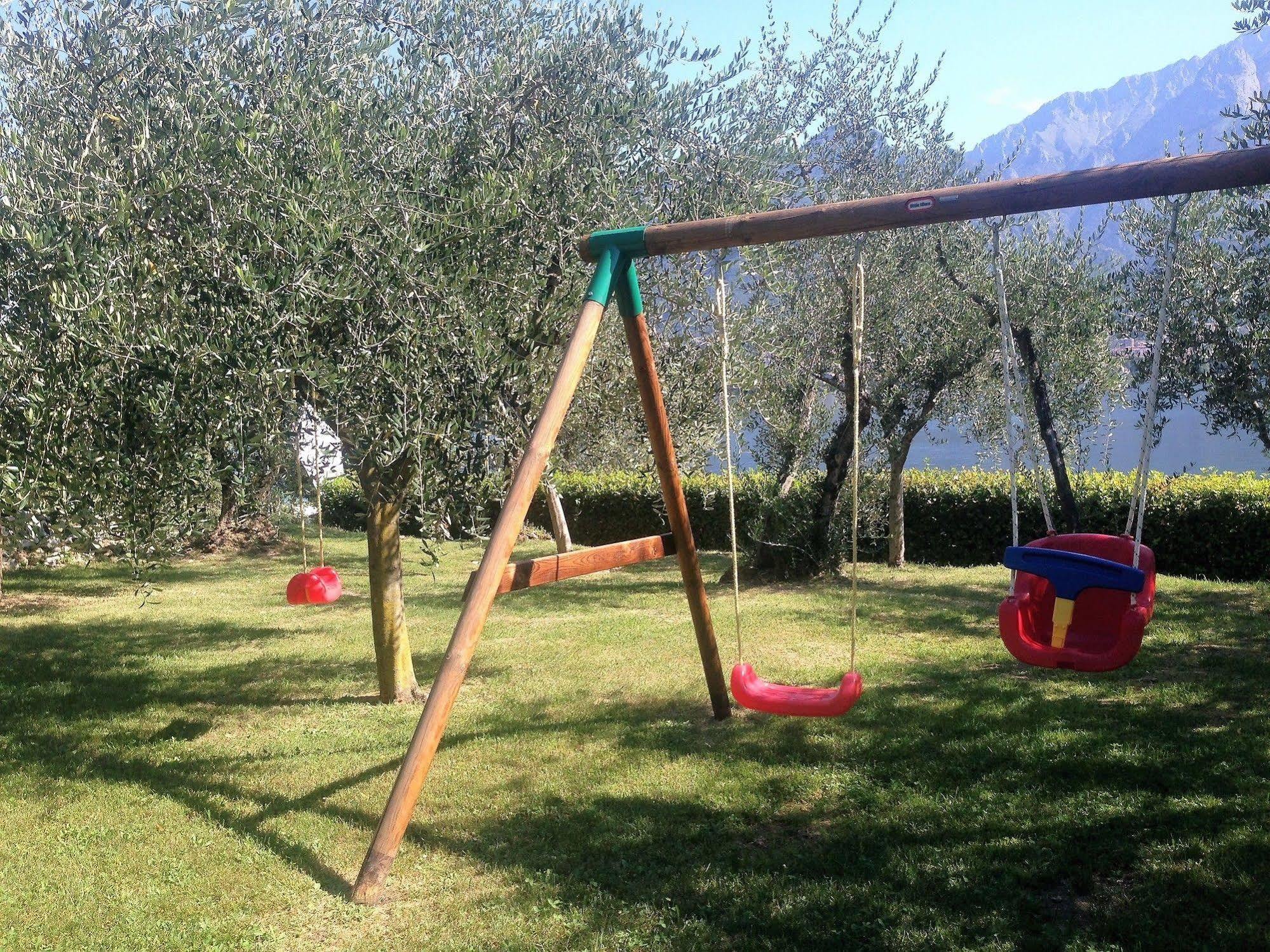 Bellagio Village Mandello del Lario Buitenkant foto